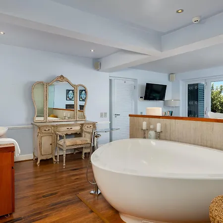Sea Haven - Bakoven Beach Front Villa Kaapstad Buitenkant foto