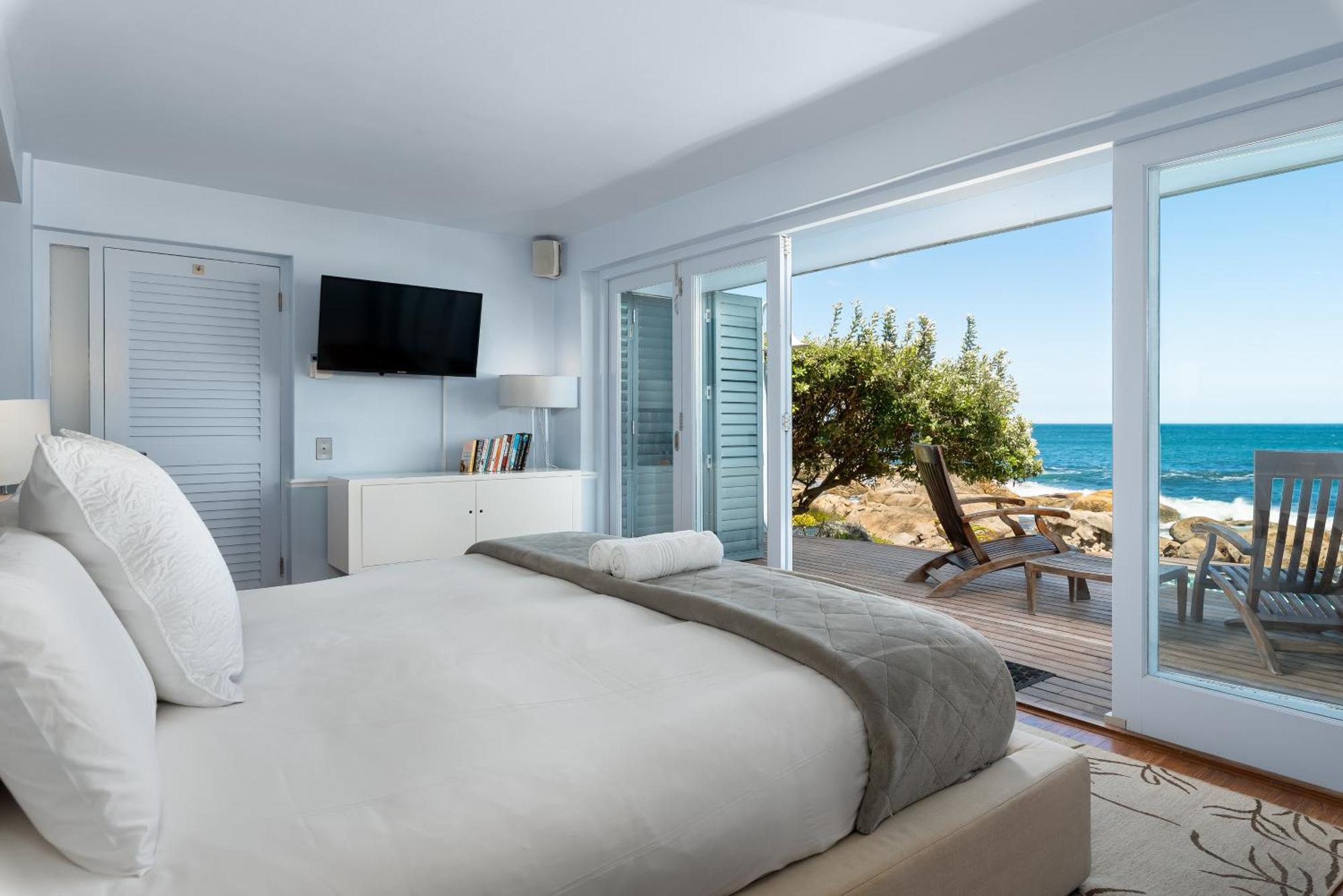 Sea Haven - Bakoven Front Villa